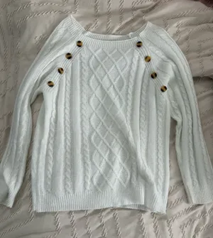 White Sweater thumbnail 1
