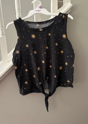 cropped tank Black thumbnail 1