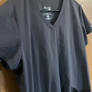 Elevate by IRG Women’s Pewter Gray V Neck Scrub Top Large‎ thumbnail 2