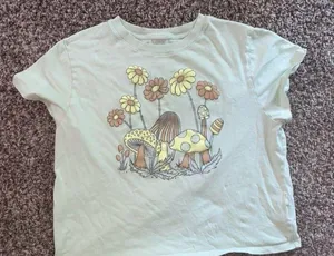 American Eagle Cropped Graphic T Shirt Size L thumbnail 1