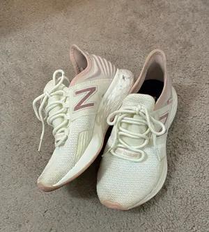 New Balance Roav thumbnail 2
