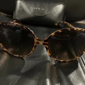 Boots Tortoise Shell Sunglasses Brown thumbnail 3