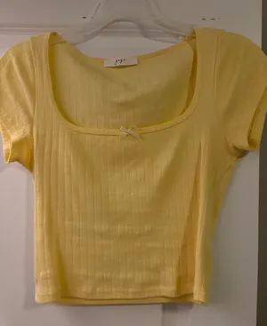 Yellow crop shirt thumbnail 1