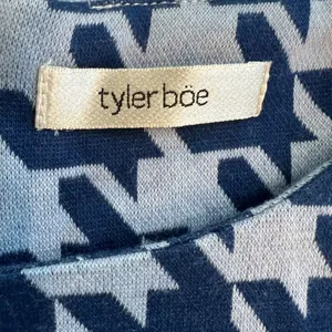 Tyler Boe Ponte Knit Bell Sleeve Blue Houndstooth Check Shift Dress Size S thumbnail 6