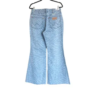 Nwt Wrangler Women'S Meow Laser Tiger Print Wanderer Flare Jeans 32x32 thumbnail 8