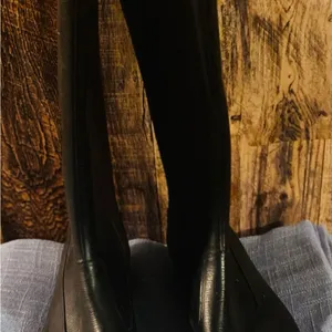 Vintage English leather and sheep lined boots thumbnail 7