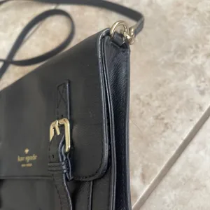 Kate Spade New York Black Leather Crossbody Bag Gold Buckle Flap Small Purse thumbnail 4