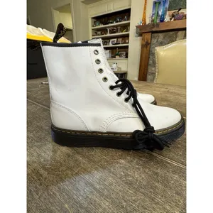 Dr. Martens Zavala Combat Women'S Boots White Patent Leather‎ Size 6 thumbnail 2