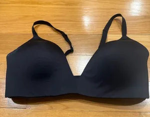 Skims lightly line black bra size 40C. thumbnail 1