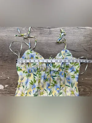 ASTR The Label Tie Strap Tiered‎ Maxi Dress Size Medium Cream Blue Floral thumbnail 5