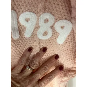 Taylor Swift 1989 Women's Pink Cardigan Sweater M Long Sleeve Casual thumbnail 8