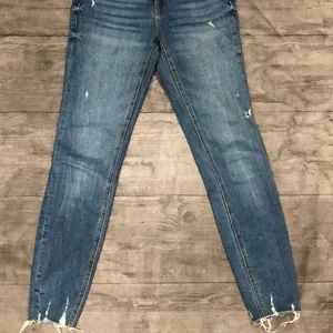 Zara blue skinny destroyed jeans thumbnail 2