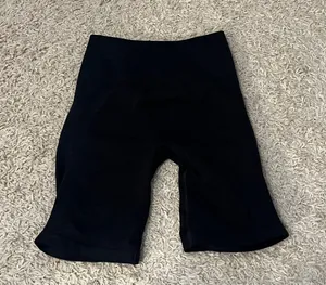 Alphalete Amplify Biker Shorts Size Medium thumbnail 1