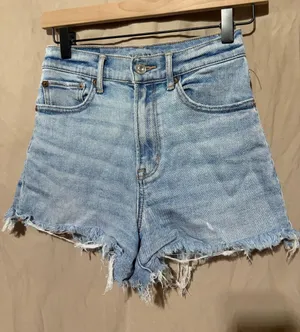American eagle shorts thumbnail 1