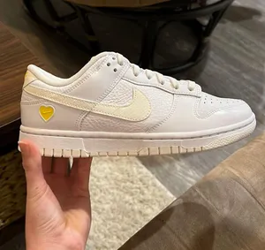 Nike Dunk Low thumbnail 1