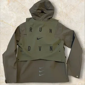 Nike Storm-FIT Run Division Women’s Full-Zip Hooded Jacket Size Small DV1247-010 thumbnail 9
