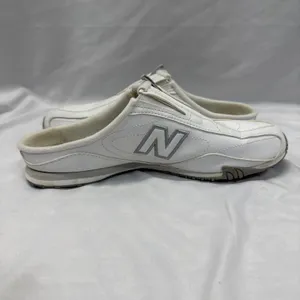 New Balance 442 Leather White Shoes 8 Women Slide Slip-On Sneakers Comfort thumbnail 2