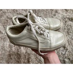 Vans Leather Low Top Sneakers Old Skool 90s Y2K Ivory VTG Skater Preppy Gen Z 6 thumbnail 4