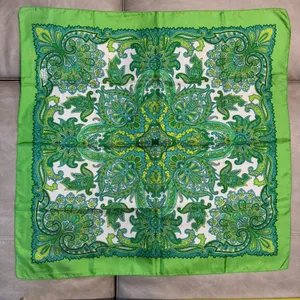 Vintage Green Paisley Square Scarf Boho Floral Hair Neck Head Wrap thumbnail 2