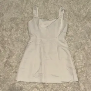 NEW ELLIATT Amelie Square Neck Duchesse Ivory Satin Cocktail Minidress Sz S thumbnail 4