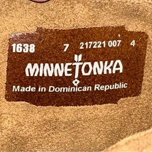 Minnetonka Suede 3 Layer Fringe Boots thumbnail 7