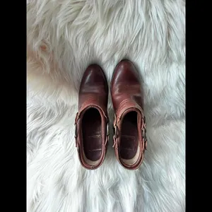 Frye Stylish Brown Leather Heeled Clogs with Buckle Detail size 7 thumbnail 1