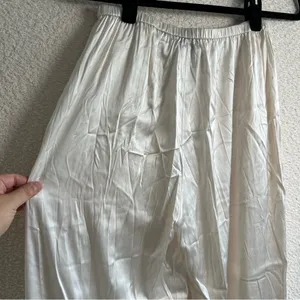 Solid & Striped NWT Women’s Monaco Satin Pant Brule Pants Size Medium‎ thumbnail 8