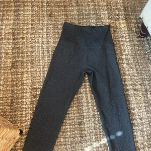 Beyond Yoga Grey High Waisted Yoga Leggings thumbnail 4