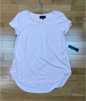 -New Premise Silver Peony Short Sleeve Top Womens M Pink Satin Trim Round Neck thumbnail 1