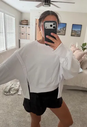 Boutique sweatshirt thumbnail 1