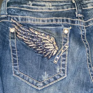 Women's MissMe 31 straight Blue Jeans with Wing Embroidery thumbnail 13