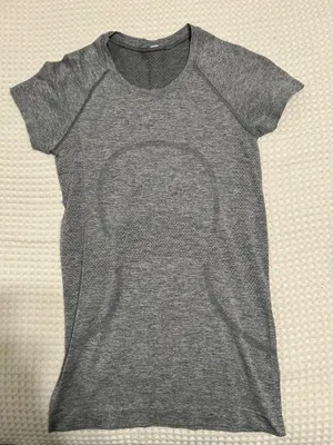 Lululemon Swiftly Tech Short Sleeve thumbnail 1