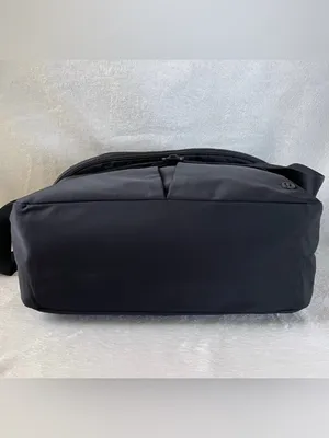 Lululemon All Night Festival Bag Large in Black Vol 10L Athleisure Minimalist thumbnail 8