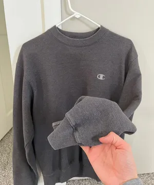 Champion Medium  Crewneck thumbnail 2