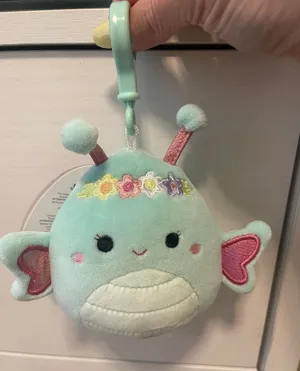 Reina 3.5” Squishmallow Clip thumbnail 1