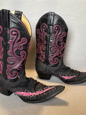 White Diamonds sz 8 Black & Pink Western Cowgirl Boots - Distressed Black Denim thumbnail 1