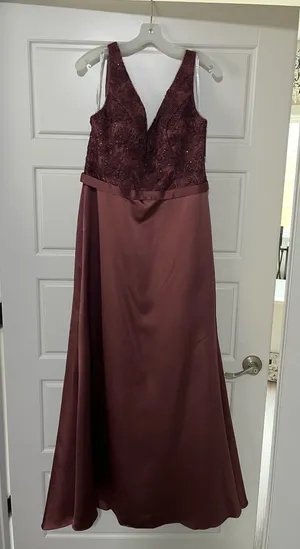 Oleg Cassini Burgundy prom dress formal thumbnail 1
