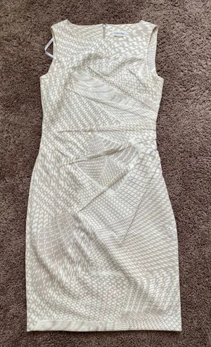 Dress thumbnail 1