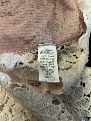 Umgee Shirt Womens Medium Pink Floral Crochet Lace Tunic Long Sleeve Top Boho thumbnail 6