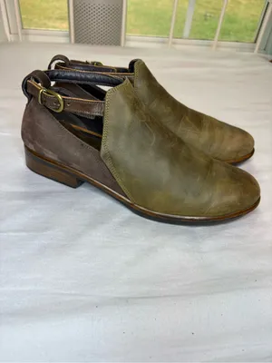 Naot Kamsin 26042 EU 40 Vintage Pine Leather Cutout Ankle Booties Velcro thumbnail 2