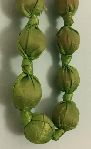 Funky green necklace thumbnail 1