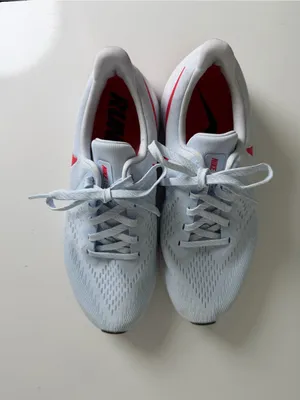 Nike Women’s Air Zoom Winflo 6 Size 10 Half Blue Red Running Shoes **Flaw thumbnail 7