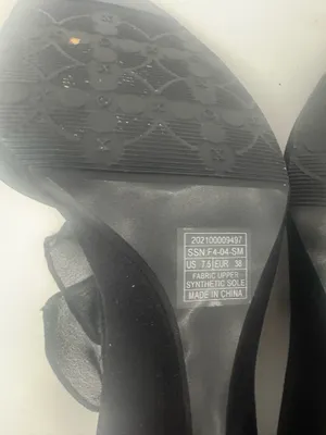 XOXO Black Fabric Heels Women's Size 7.5 thumbnail 10