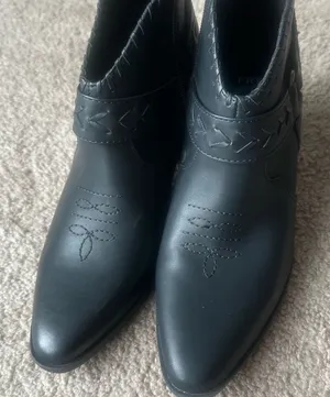 Frye and Co Black Cowgirl Booties Size 8 thumbnail 1
