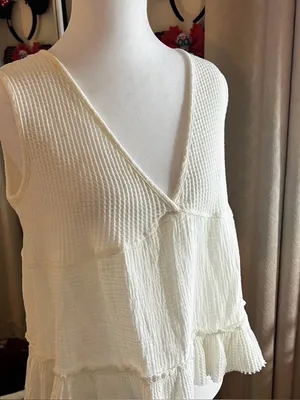 Pink Rose Ivory/Off-White Ruffled Top thumbnail 1