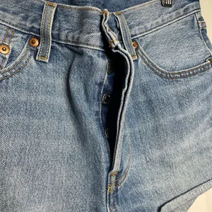 Levi's 501 Womens Cut Off High Waisted Denim Jean Shorts Size 29 thumbnail 2