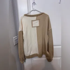 POL Women's Cream and Tan Peace Graphic Sweatshirt thumbnail 5