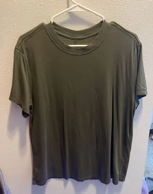 Lululemon Top thumbnail 1