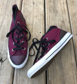 Converse Chuck Taylor All Star Sneakers Mid-Top Burgundy thumbnail 1