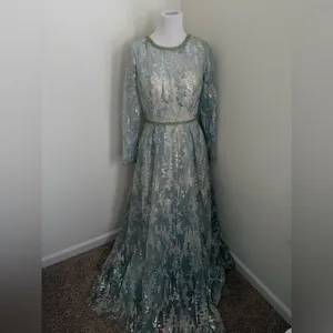 NWT Mac Duggal Long Sleeve Embellished Mesh Gown in Platinum 12460 Sz 8 Wedding thumbnail 5